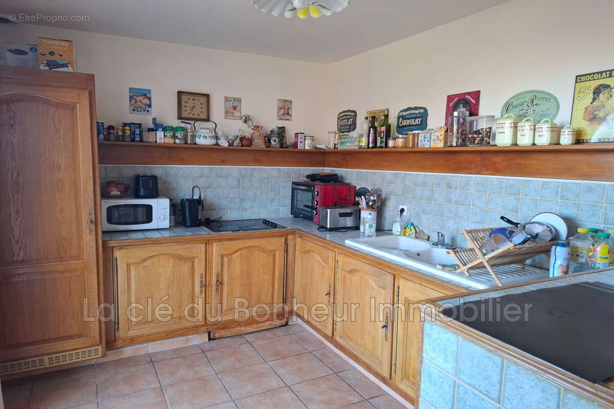Maison 157 m² à Aiguines  - photo 8