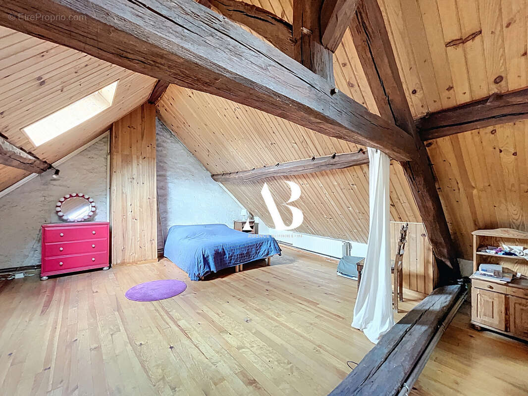 Maison à MONTIGNY-LENCOUP