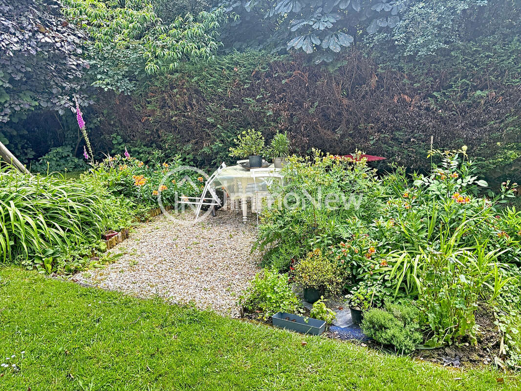 Belle maison pierre 130 m2 sur terrain 1717 m2 dans endroit paisible - photo 2