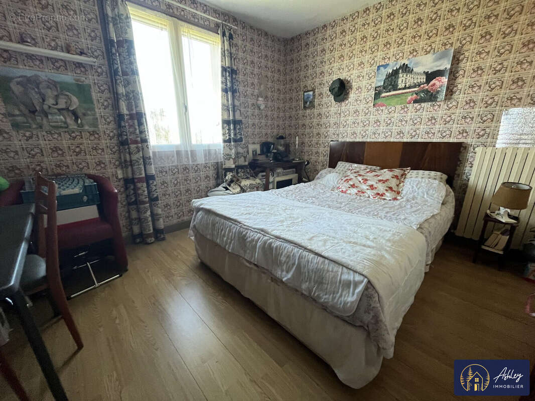 Maison 7 pièces VEBRET - Maison à VEBRET