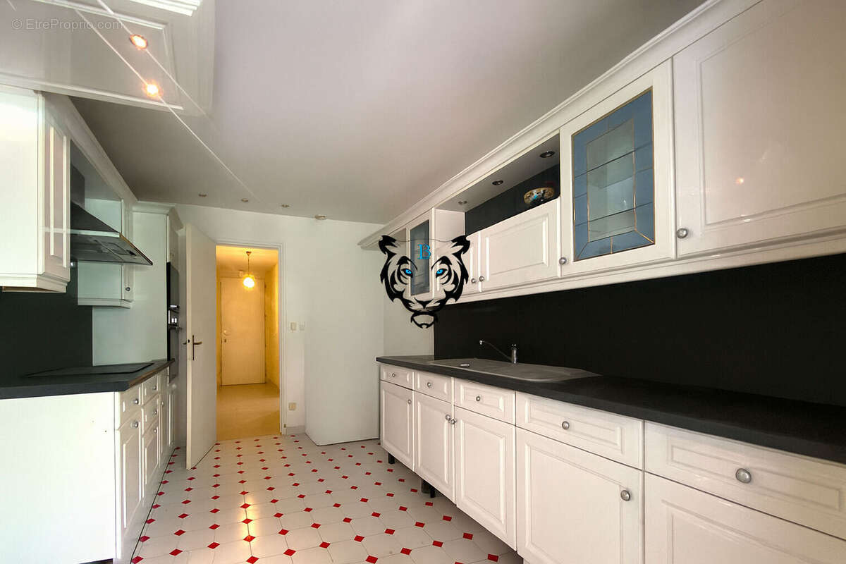 Maison à ROQUEBRUNE-SUR-ARGENS