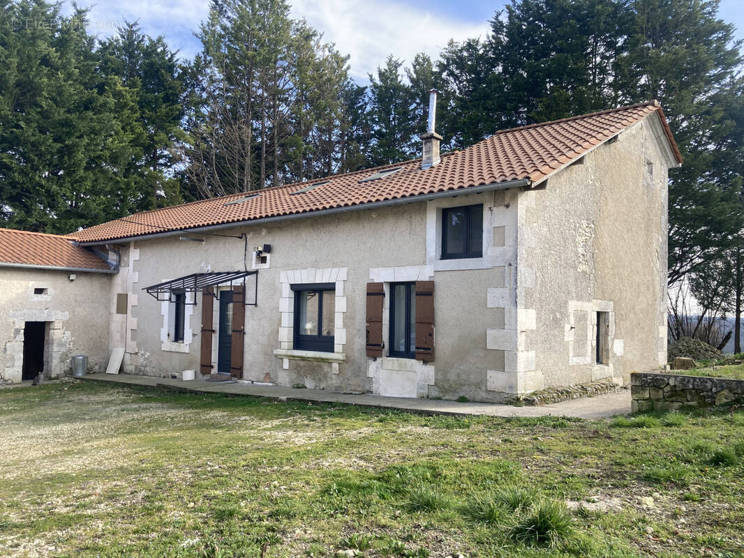 Maison à GRAND-BRASSAC