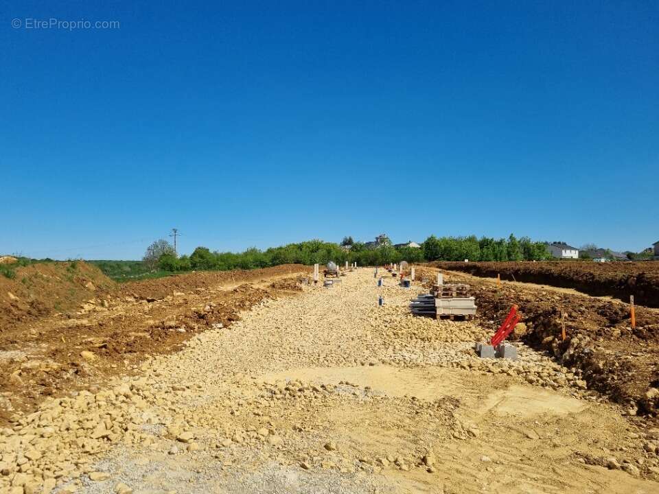 Terrain 335 m² à Haucourt-Moulaine  - photo 2