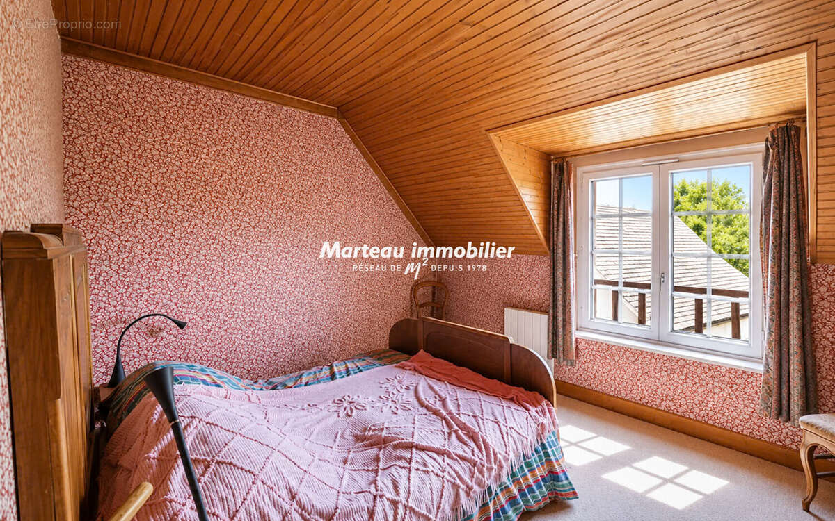 Maison 144 m² à La Guierche  - photo 9