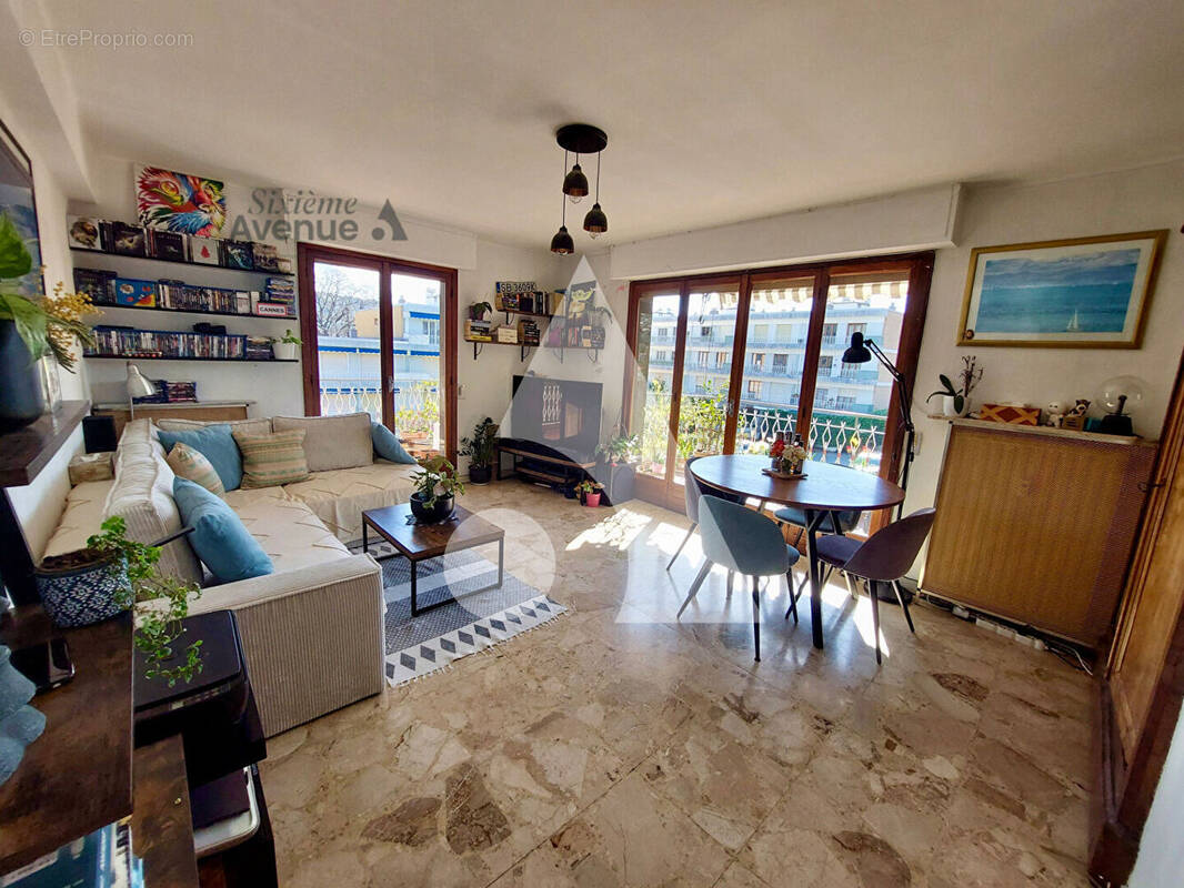 Appartement à LE CANNET