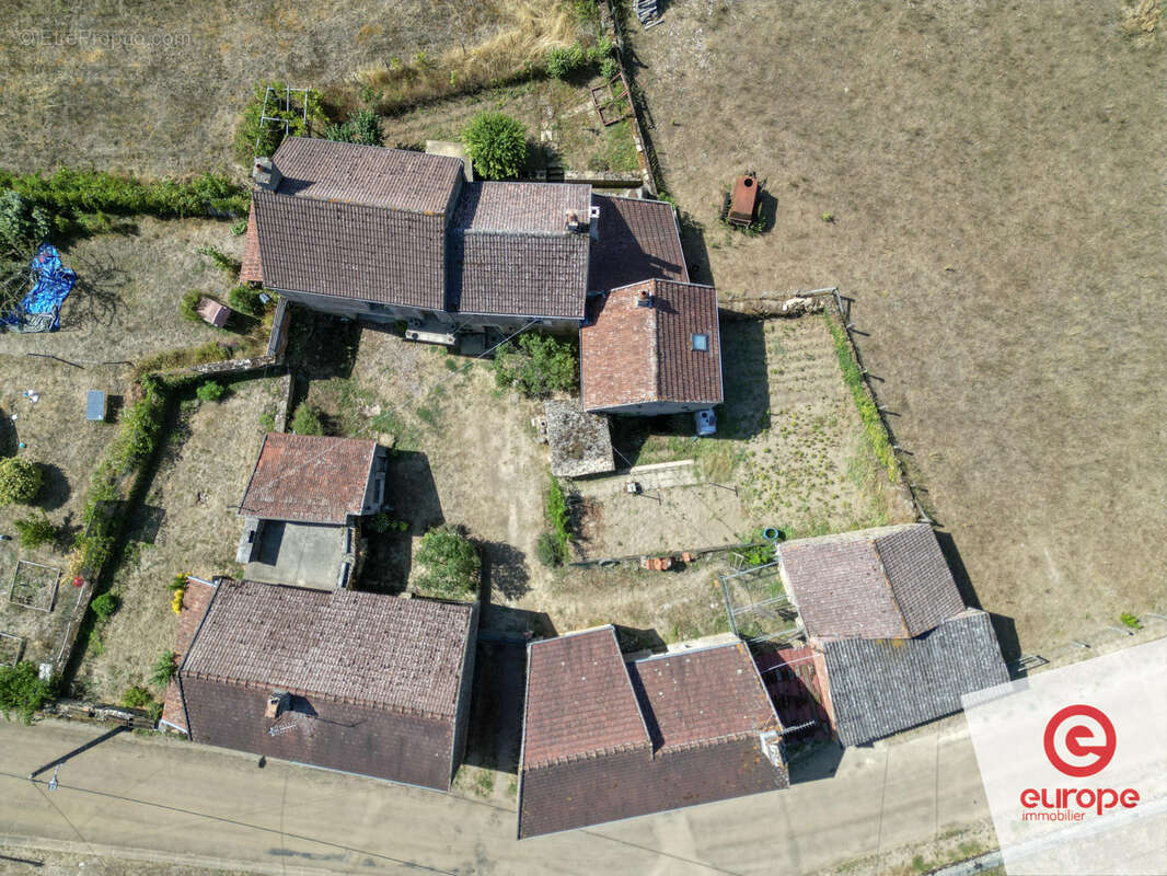 Maisons 6 pièces de 130m2 avec jardins et dépendances à Santigny - photo 19