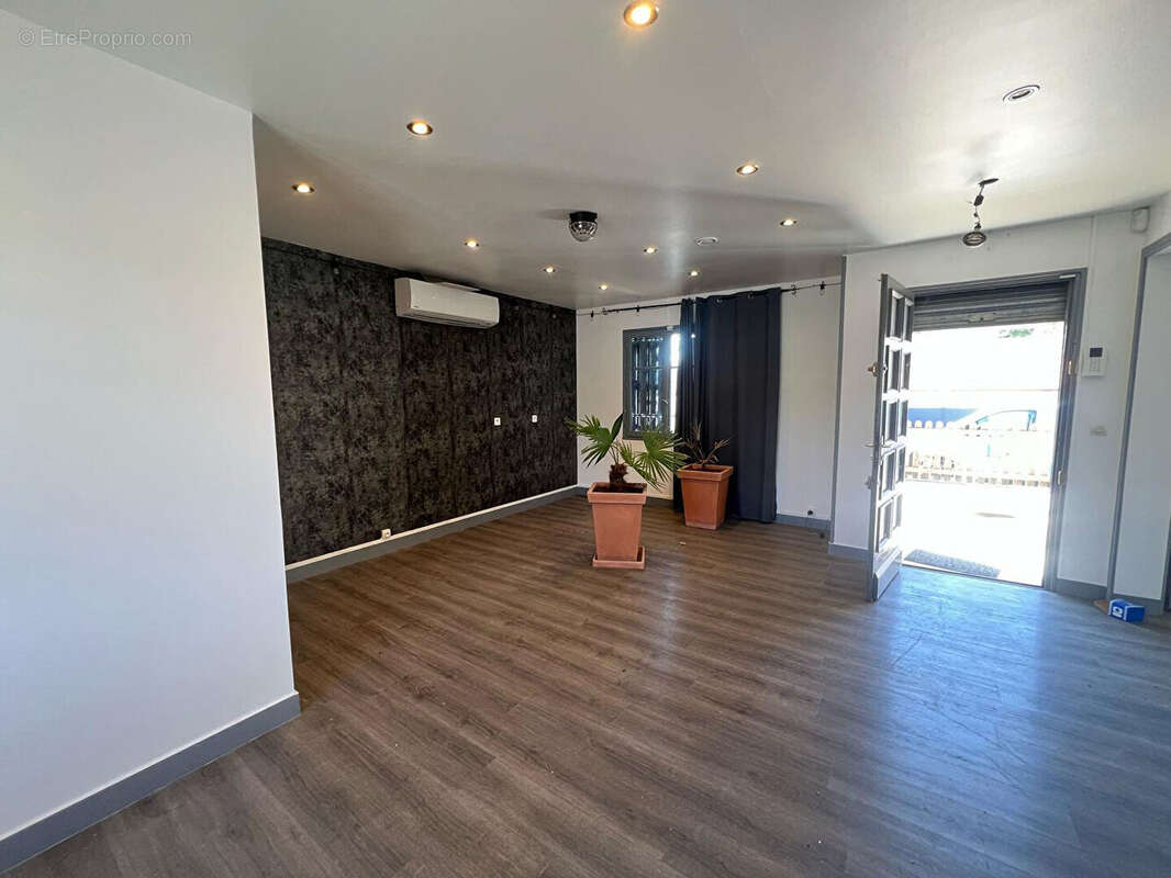 Maison à VARENNES-VAUZELLES