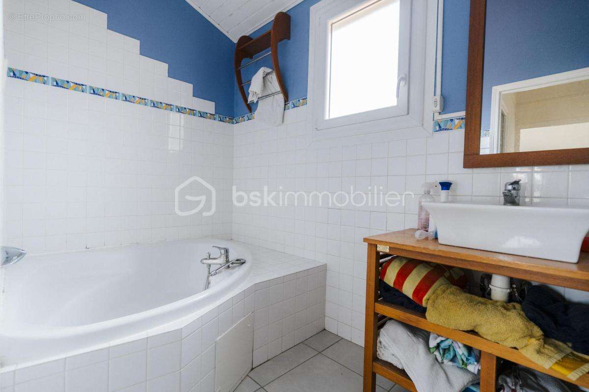 Maison 100 m² - 2 chambres - 2 faces - photo 10