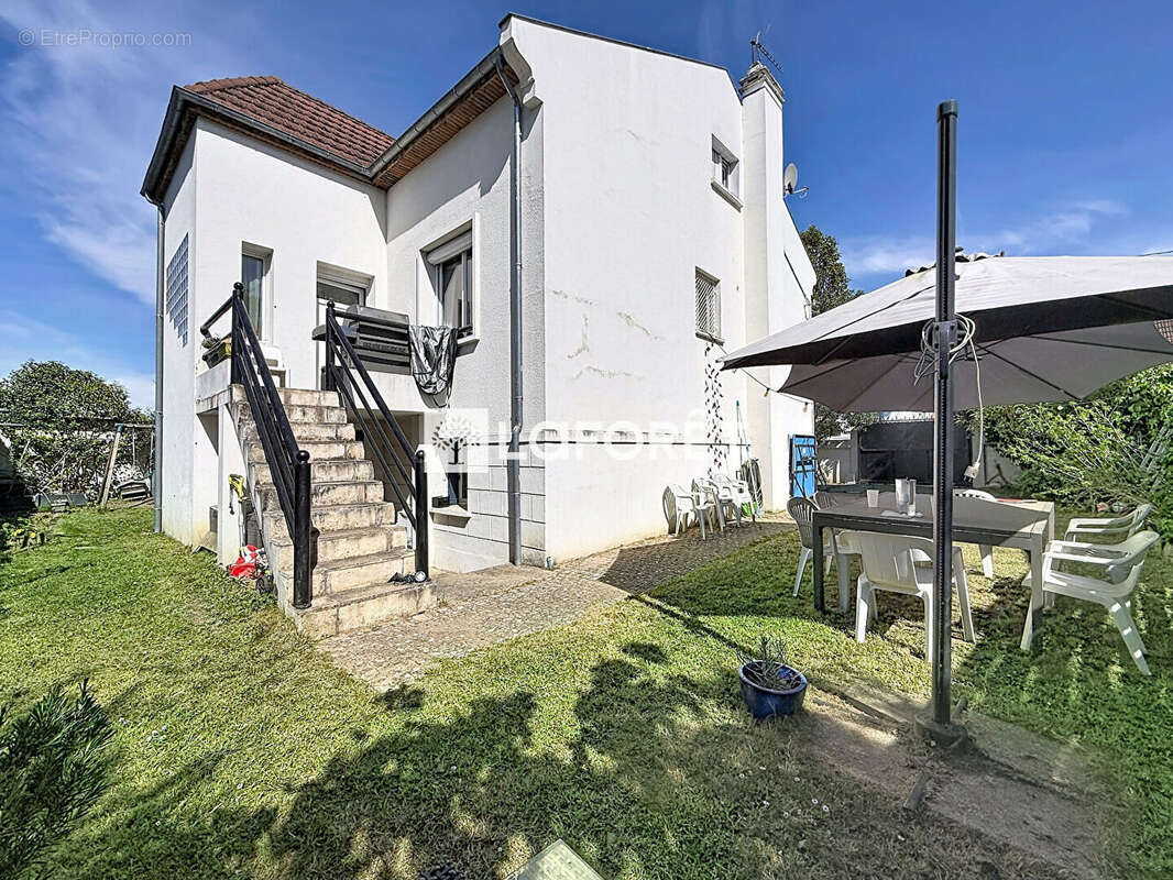 Maison à LE VESINET