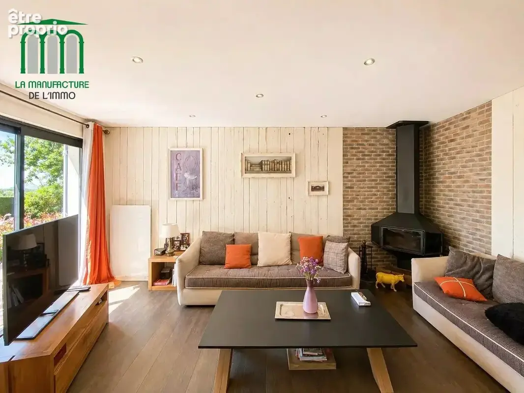 villa de 184m² avec piscine et dépendances / saint-galmier - photo 8