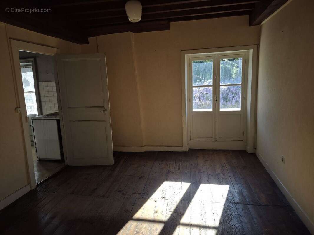 20260409101329 - Commerce à NONTRON