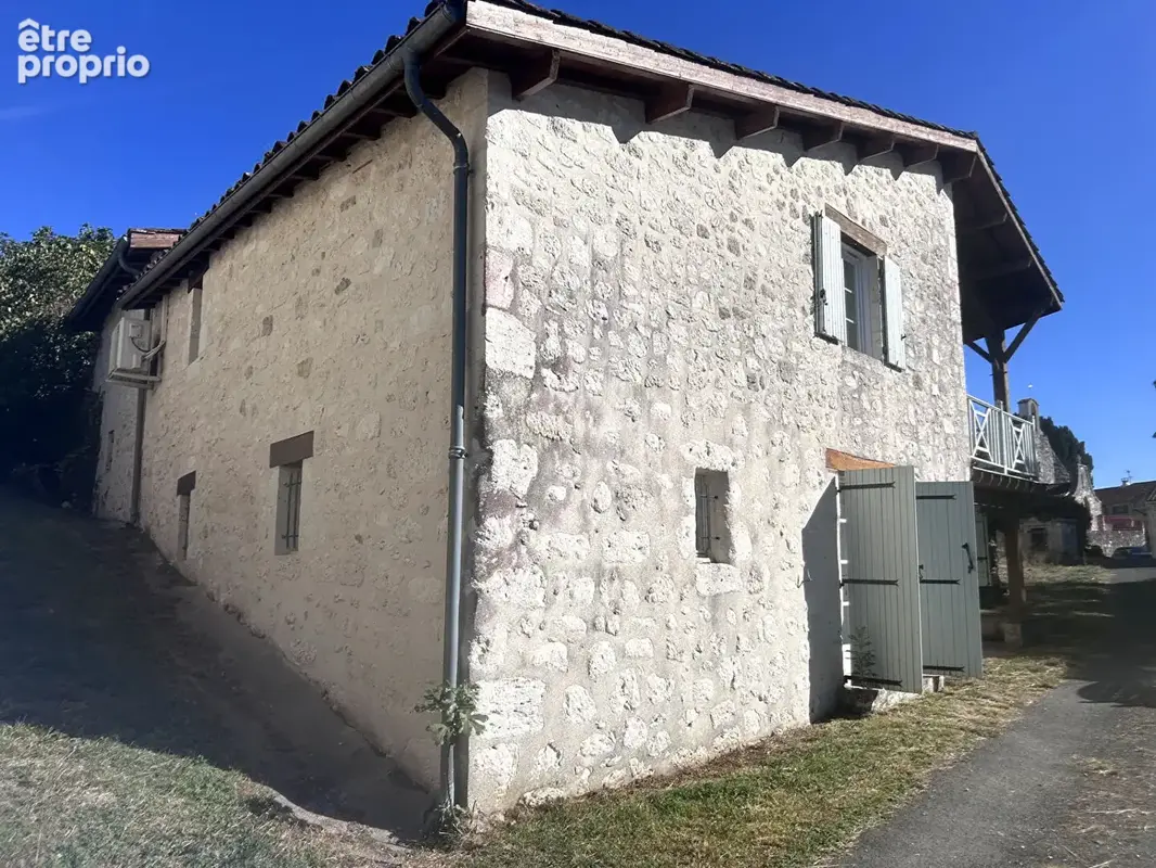 Maison en pierre rénovée au coeur du village - photo 13