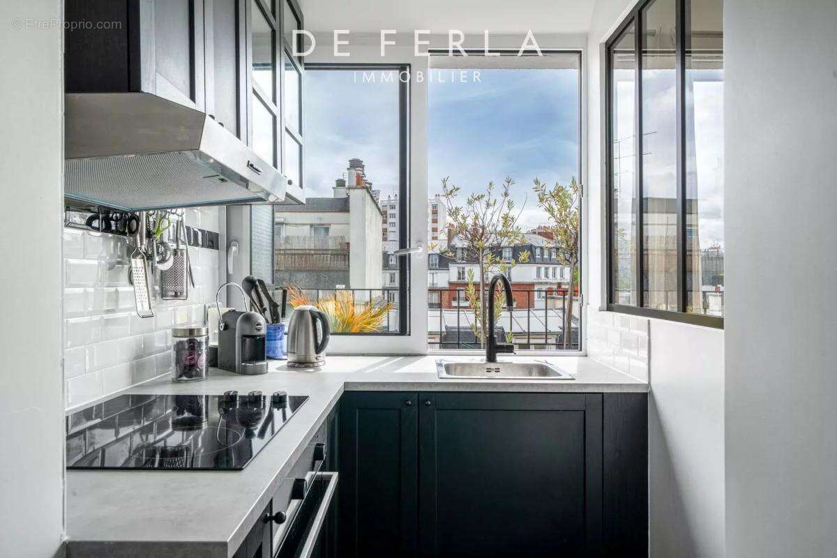 Appartement à PARIS-15E
