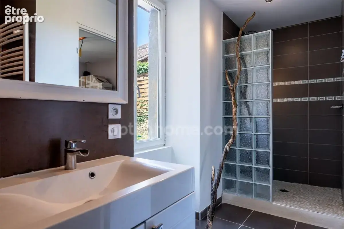Maison en pierre 6 pièces sur la commune de MAYAC (24) - photo 16
