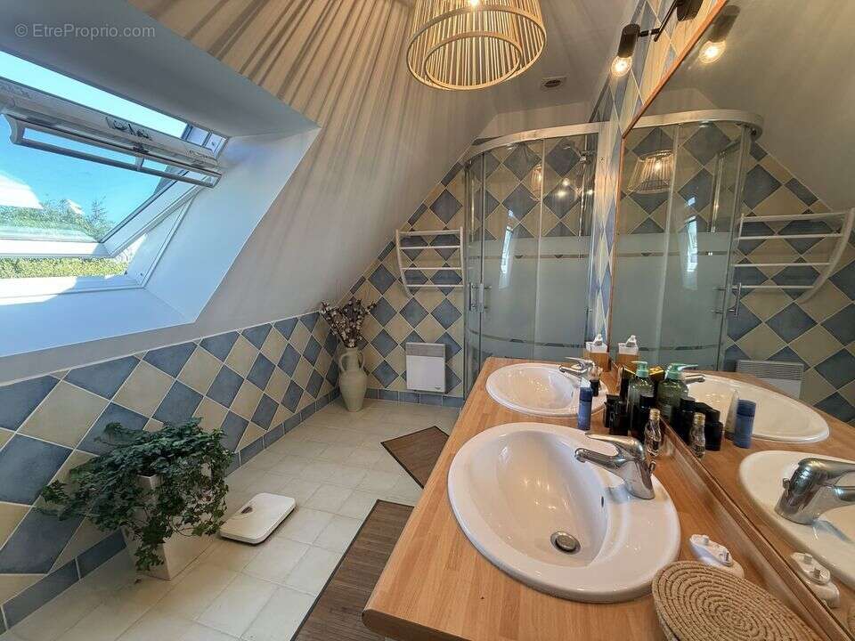 Maison à COMMES