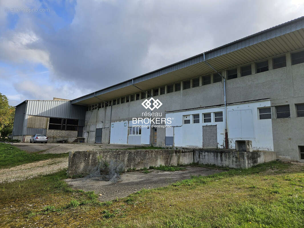 Commerce à DOMSURE