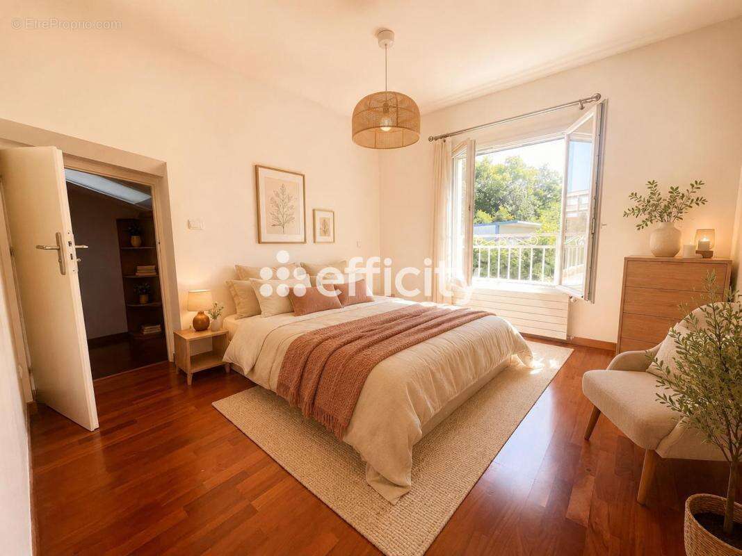 Maison 155 m² à Merignac  - photo 9