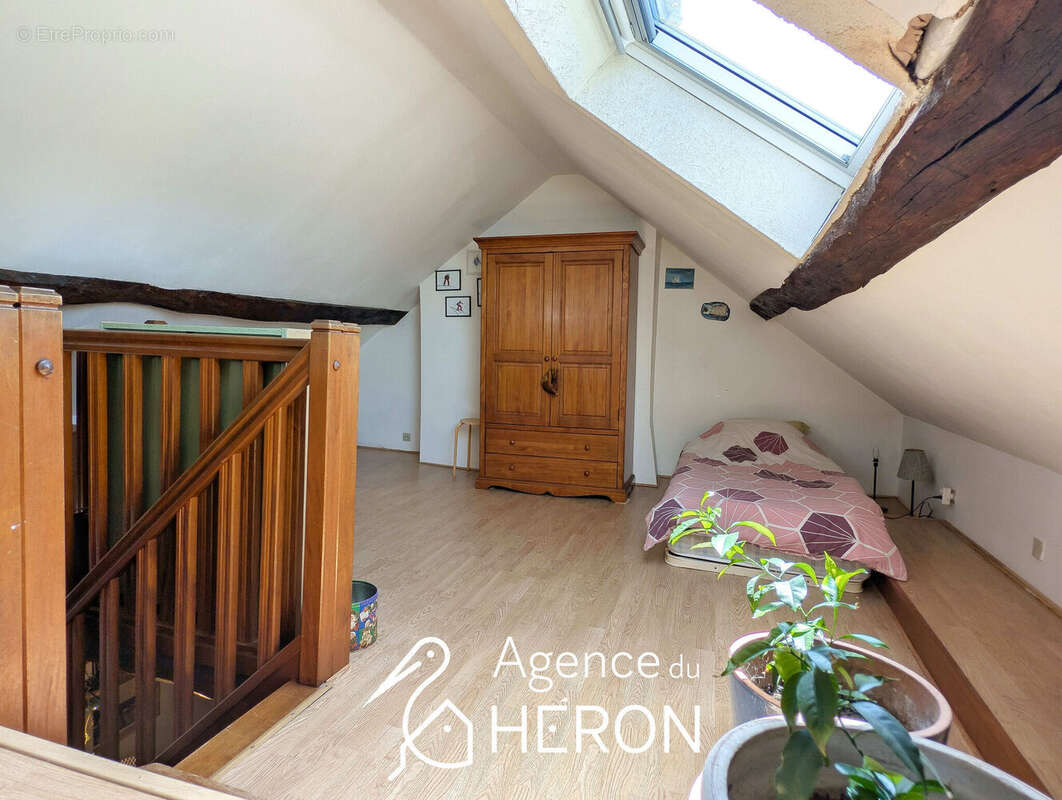 Appartement 57 m² à Saint-Pierre-Les-Nemours  - photo 8