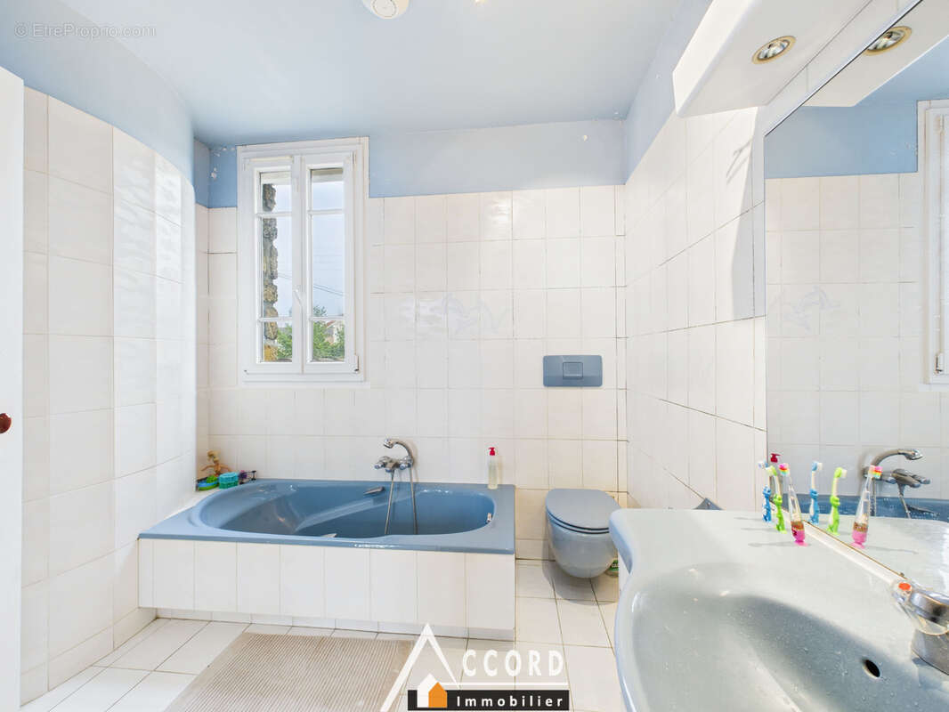 Maison à SARTROUVILLE