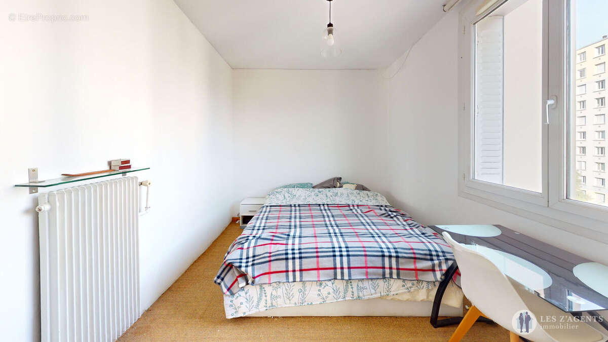 Appartement à SAINT-MARTIN-D'HERES