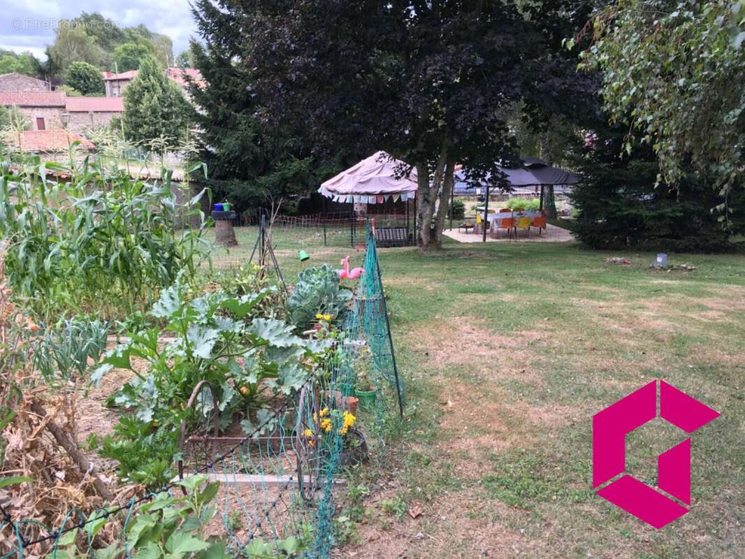 Maison à SAINT-GENES-LA-TOURETTE