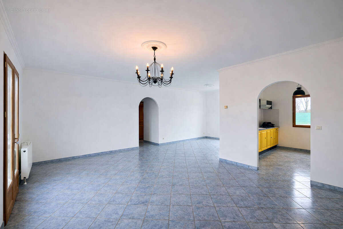 Maison à MONETAY-SUR-ALLIER