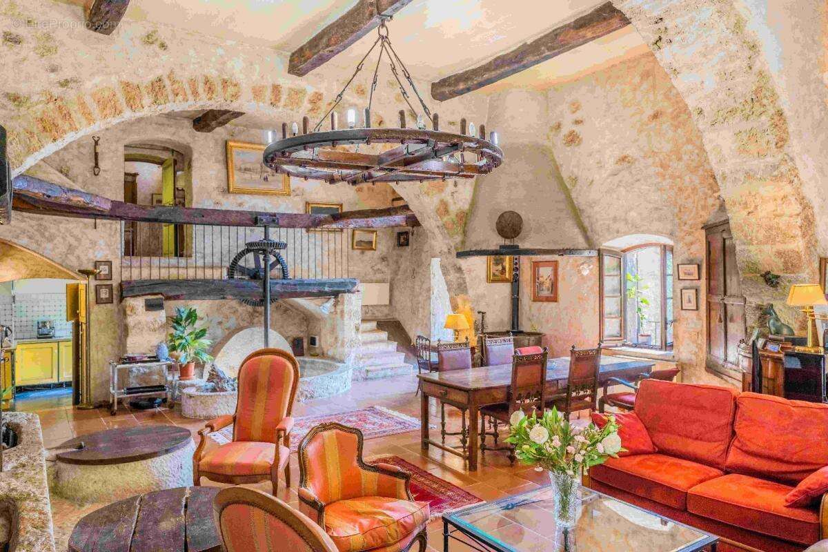 Maison à CARROS