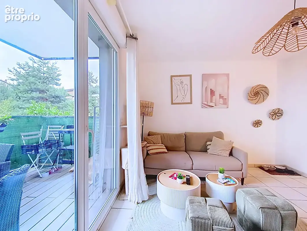 Caluire t2 cote jardin - garage inclus - dpe : c - photo 4