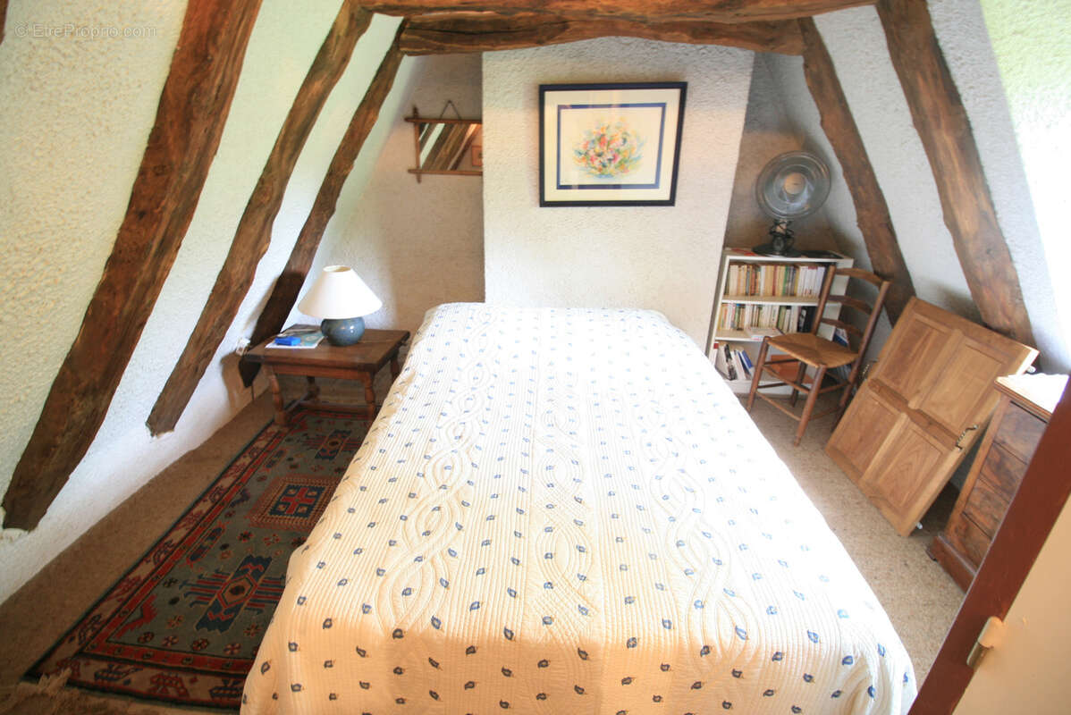 Maison à LA CHAPELLE-AUBAREIL