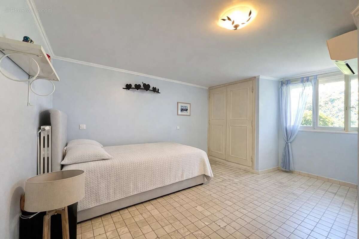 Maison à OPIO