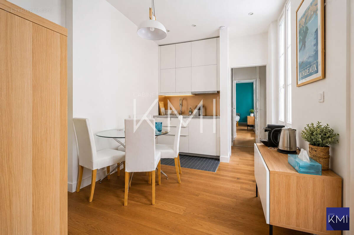 Appartement à PARIS-20E