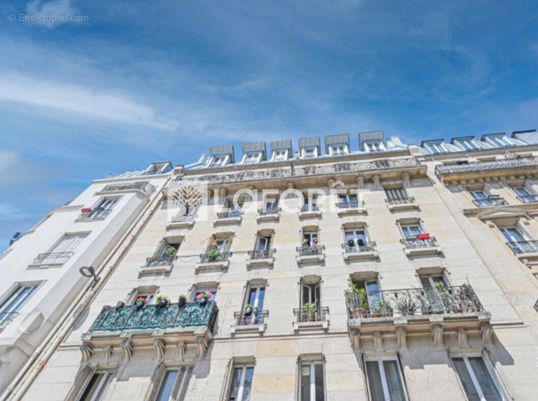 Appartement à PARIS-14E