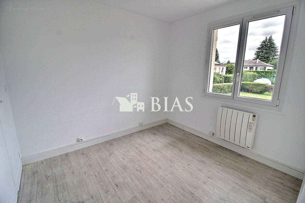 Maison à SAINT-OUEN-DE-THOUBERVILLE