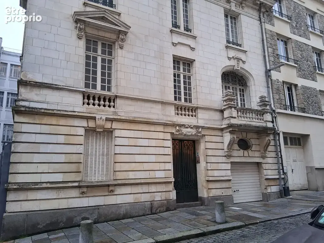Bel hôtel particulier à vendre, centre-ville de Rennes, 250m² hab, 10 pièces, 8 chbres, garage. - photo 9