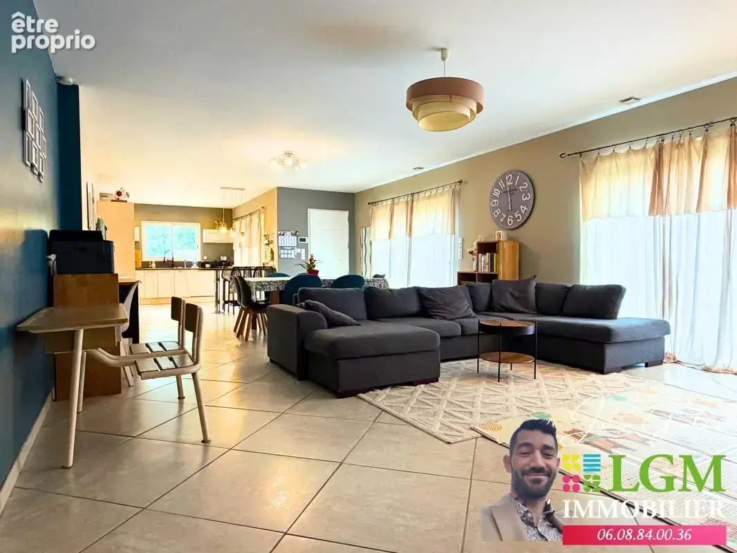  nozières – maison de plain-pied 4 chambres, piscine & garage  - photo 7