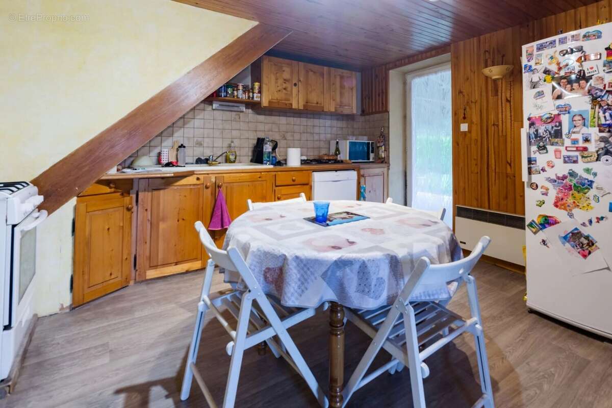 Commerce à GRANDRIS