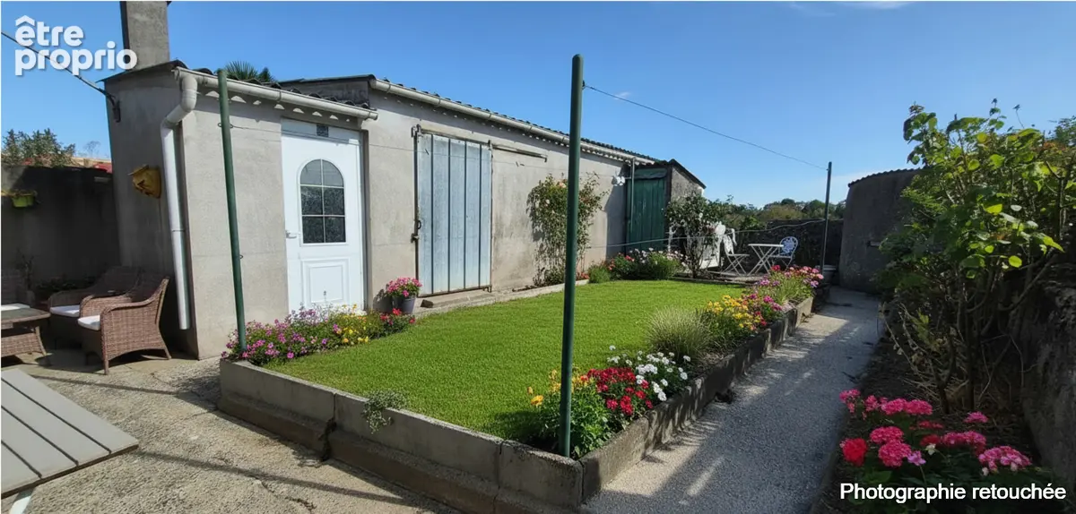 Remouillé Centre - Maison 3 chambres avec jardin et dépendances. - photo 10