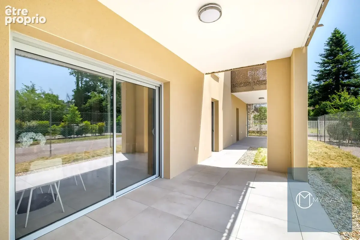 SAIN BEL - Superbe T4 de 78 m2 - Rez de Jardin de 68 m2 - photo 8