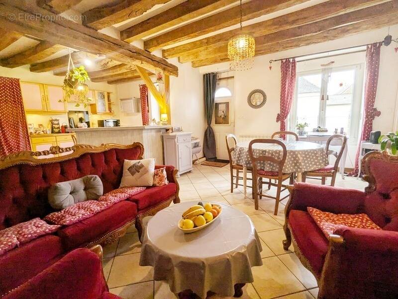 Maison à PONTVALLAIN