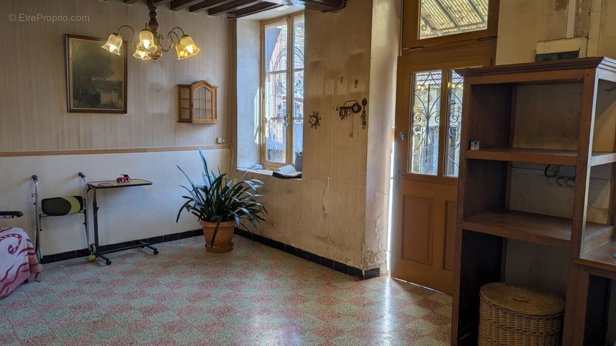 Charmante maison de village à vendre 70m² COUTARNOUX (89) avec dépendances et cour intérieure - photo 10
