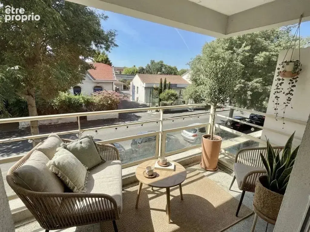 Begles centre - appartement t3 avec balcon et parking - photo 2