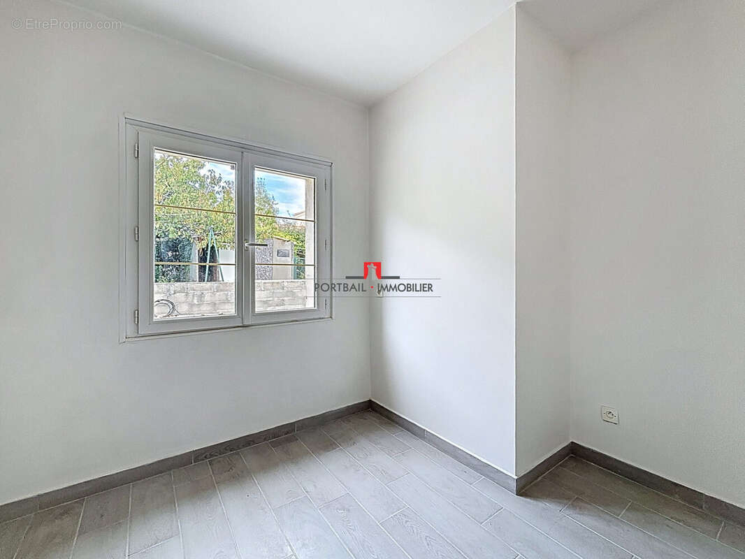 Maison à SAINT-CIERS-SUR-GIRONDE