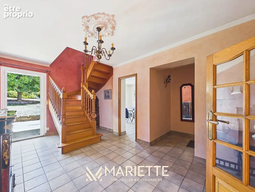 "KERBELL" Proche bourg - Maison aux beaux volumes en impasse - photo 5