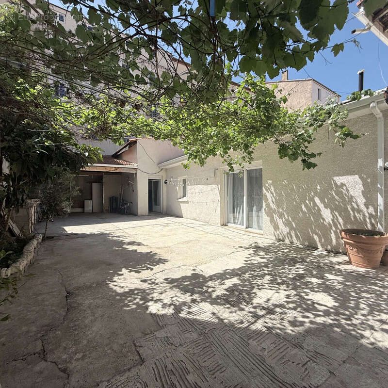 Maison à BEZIERS