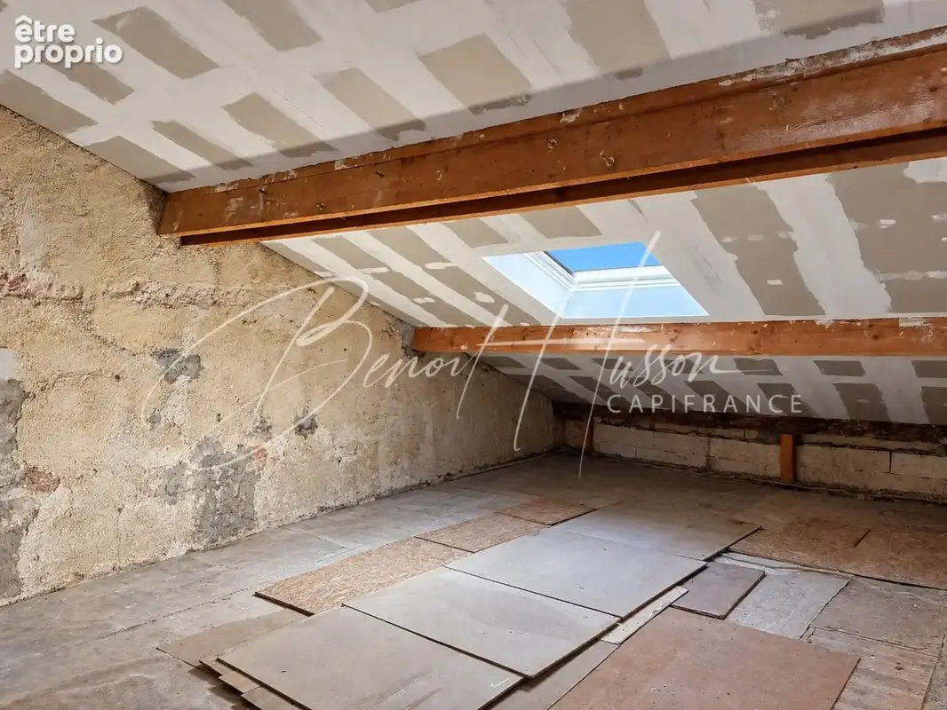 Maison de ville de 130m² avec cour, garage et dépendance - photo 12