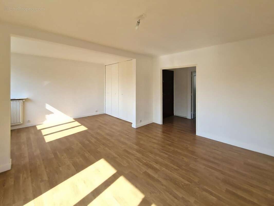 Photo 2 - Appartement à LIVRY-GARGAN