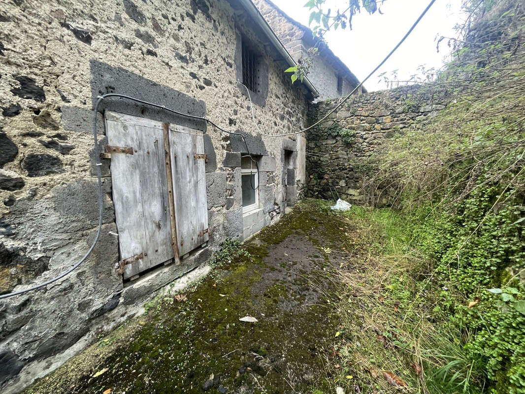 Maison à ROCHEFORT-MONTAGNE