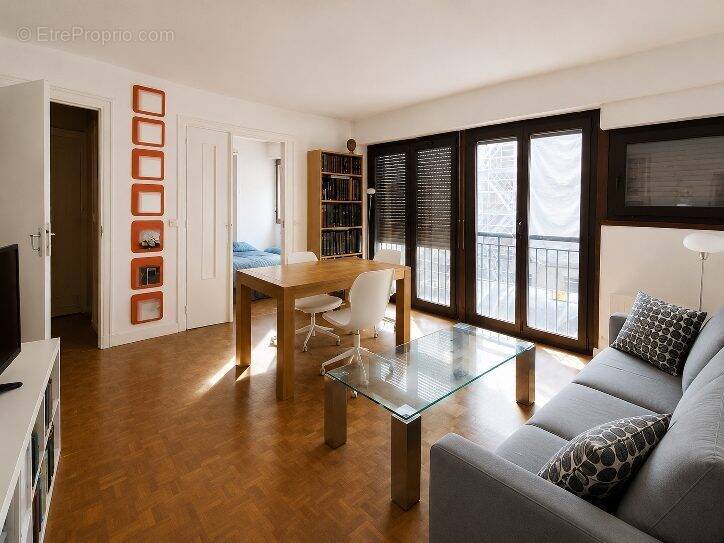 Appartement à PARIS-20E