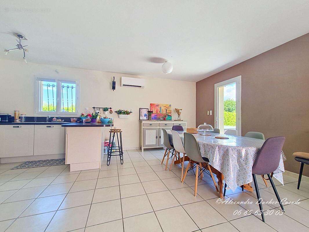 Maison à LES MEES