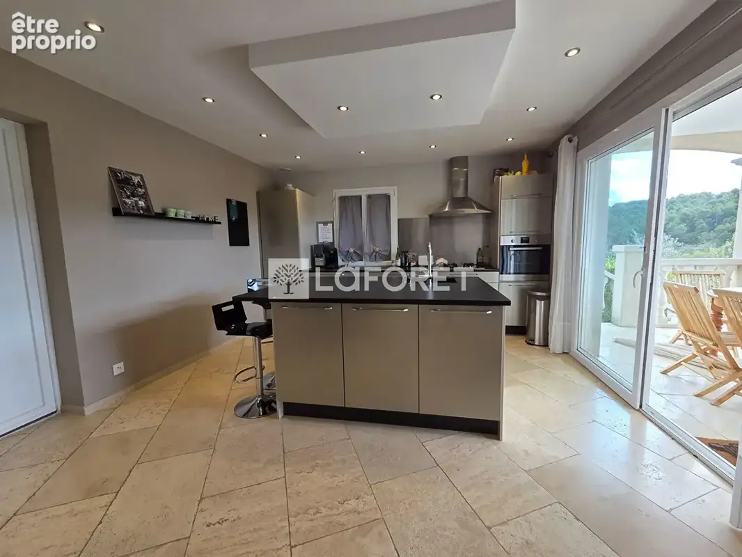 Villa 5 pièces avec piscine de 136 m2 - photo 5